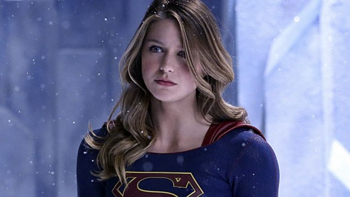 www.geekfeed.com/wp-content/uploads/2016/06/Supergirl-at-the-Fortress-of-Solitude.jpg