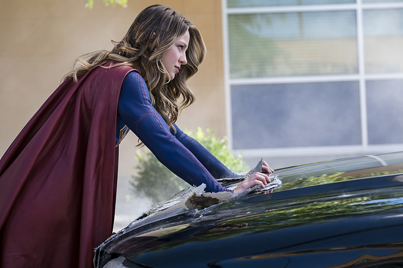 Supergirl in Supergirl Season 2 Supergirl Takes Off in Season 2 Teaser & Images