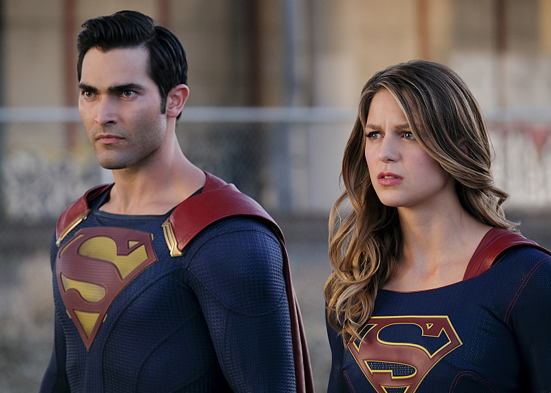 Supergirl Takes Off in Season 2 Teaser & Images
