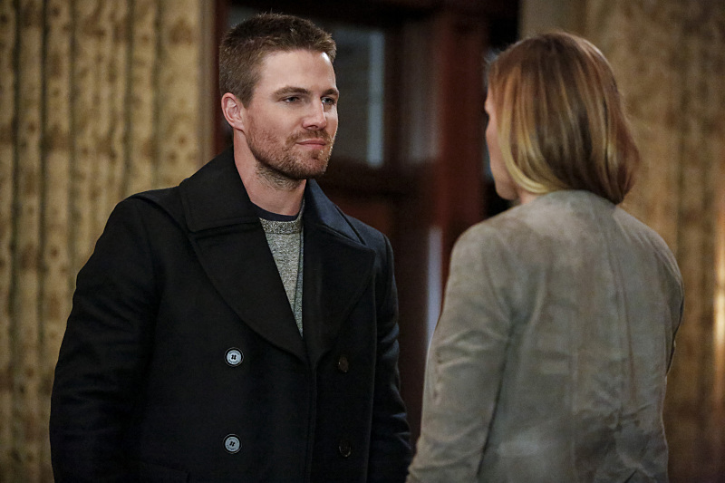 arrow-crossover-laurel-and-oliver