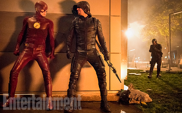Flash Arrow Diggle First Look at 4-Night Arrowverse Crossover in New Photos