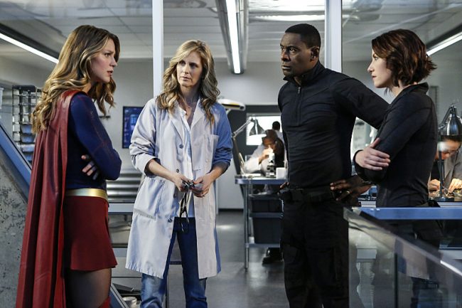 supergirl-s2-ep-8-2-650x433