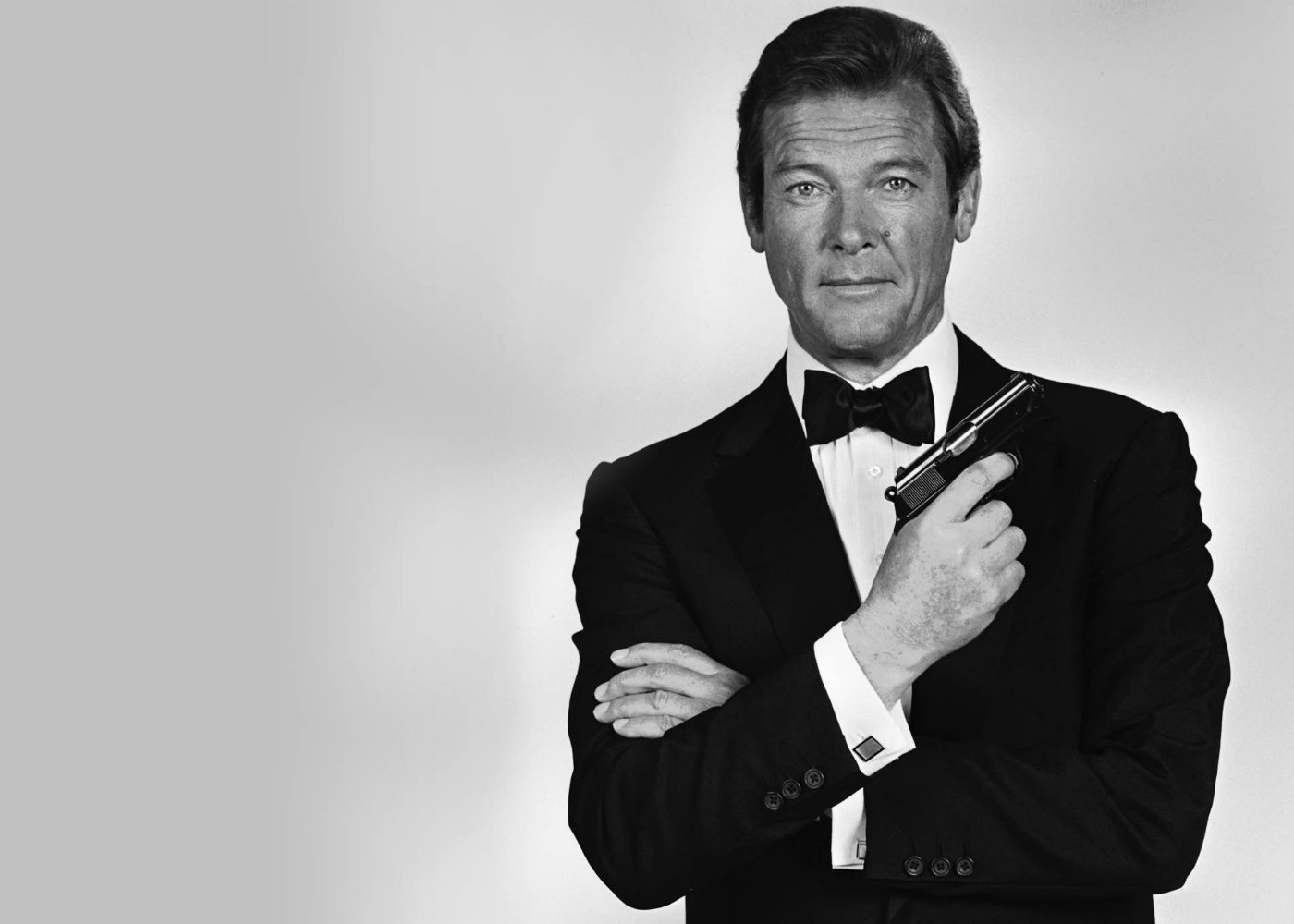 James Bond Actor Sir Roger Moore Passes Away Age 89