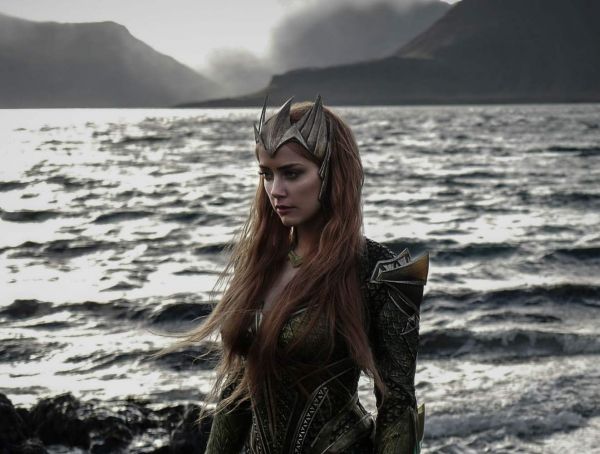 Look Amber Heard In New Mera Costume On Aquaman Set Geekfeed