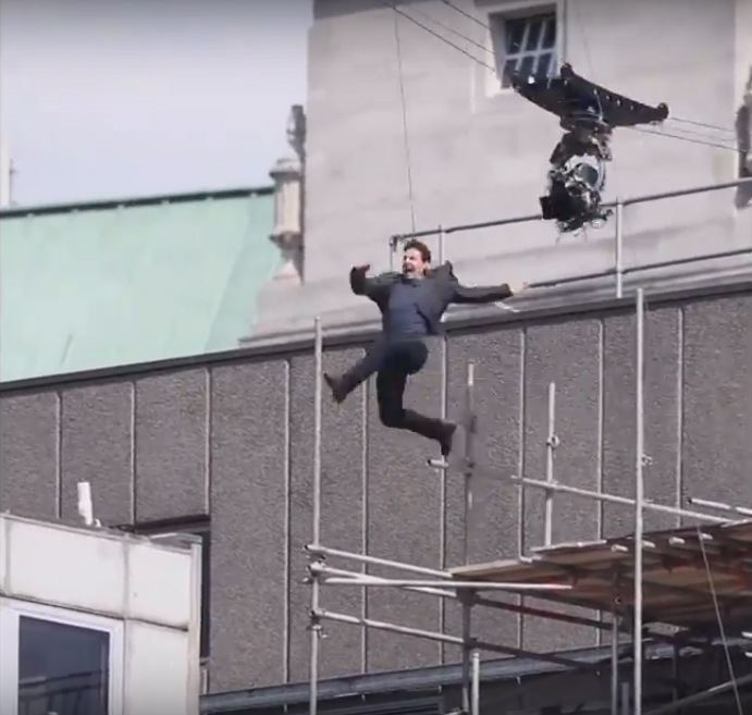 mission impossible 1 Tom Cruise Injured When MI:6 Stunt Goes Wrong