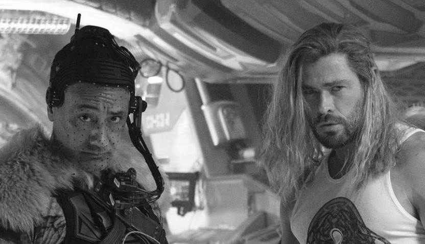 Chris Hemsworth Looks Massive in Thor 4 Wrap Photo