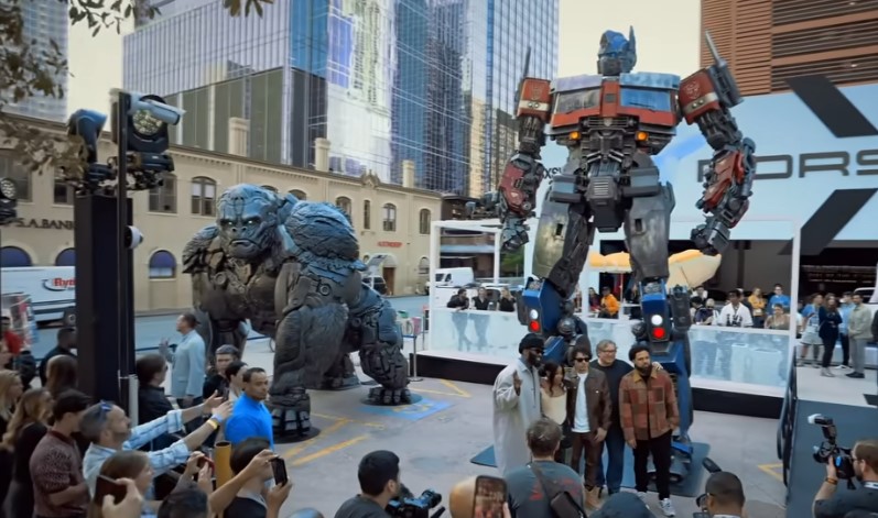 Check out Life-Size Statues for Optimus Prime and Optimus Primal